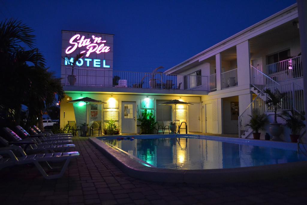 Sta N Pla Motel Клиъруотър Бийч Екстериор снимка