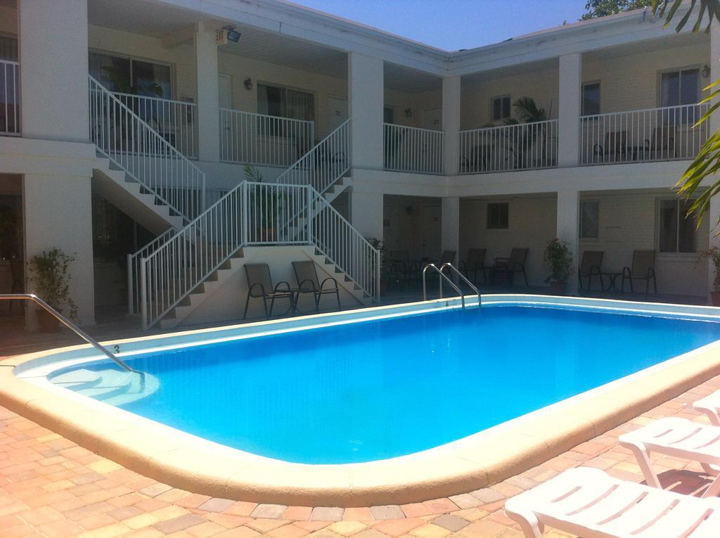 Sta N Pla Motel Клиъруотър Бийч Екстериор снимка