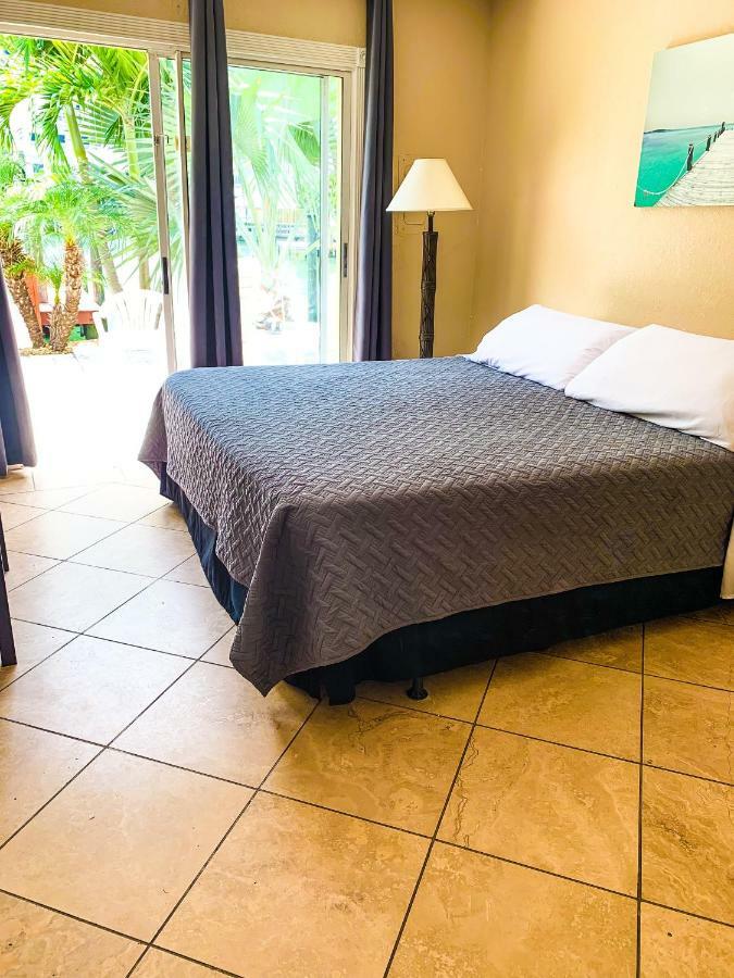 Sta N Pla Motel Клиъруотър Бийч Екстериор снимка